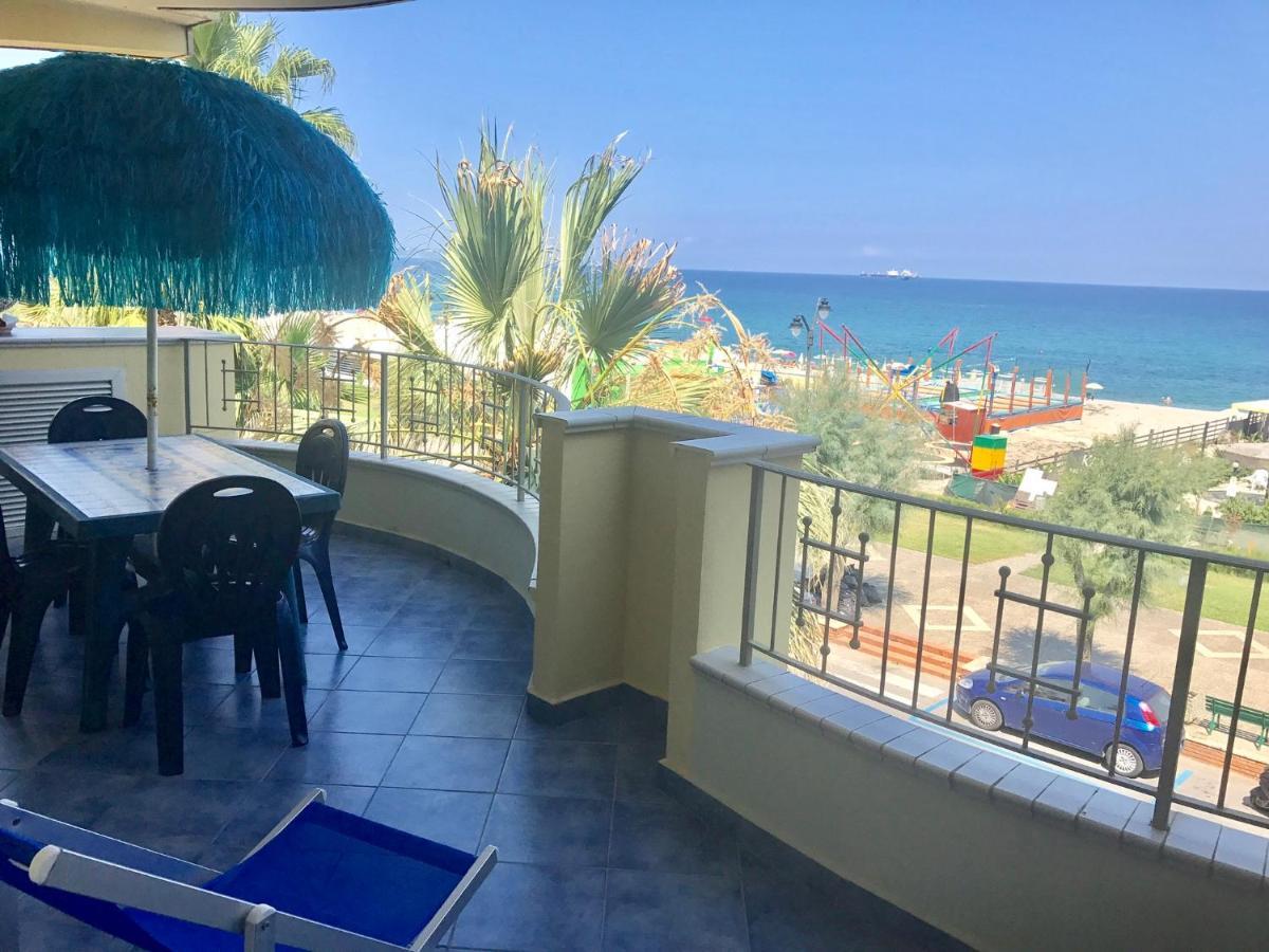 La Baia Di Ulisse Villa Венетико Екстериор снимка