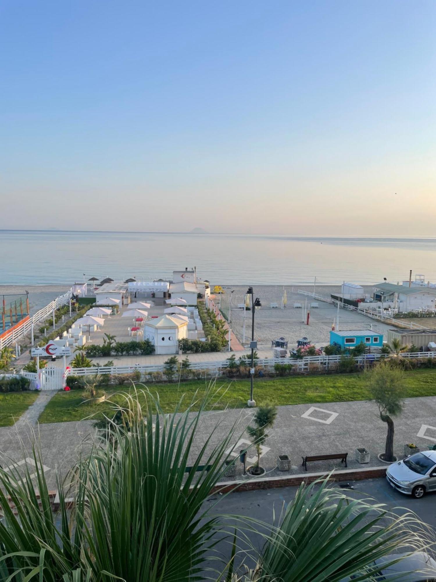 La Baia Di Ulisse Villa Венетико Екстериор снимка