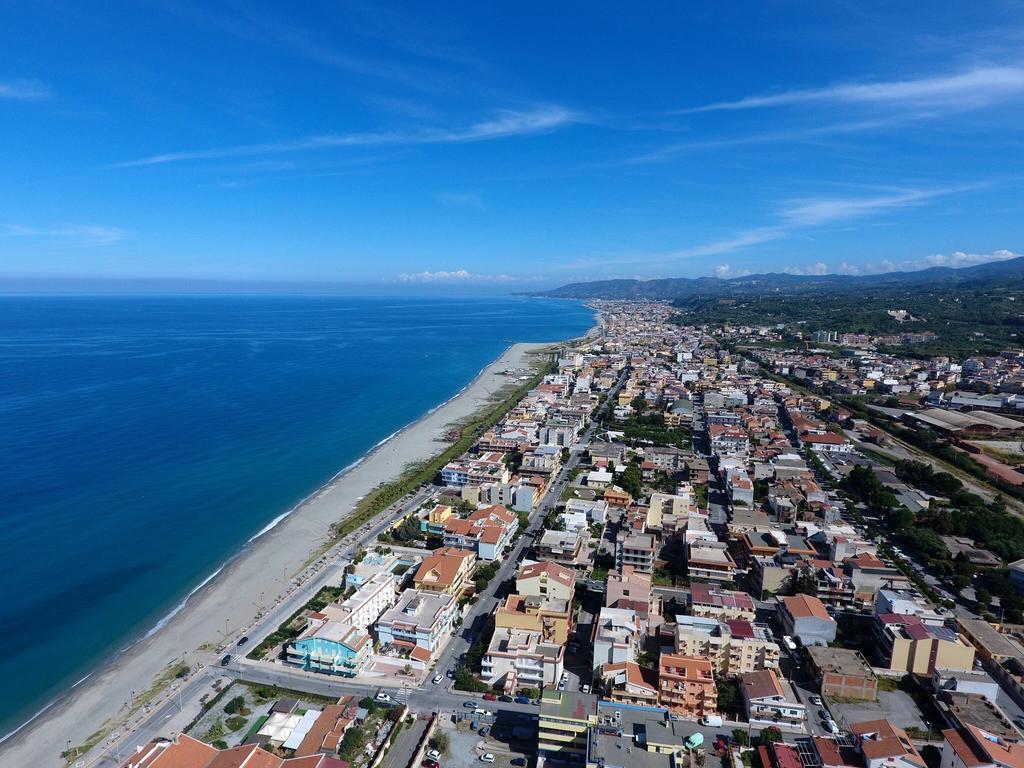 La Baia Di Ulisse Villa Венетико Екстериор снимка